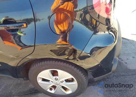 2015 Kia Soul z USA, uszkodzony, nr VIN KNDJN2A28F7147863